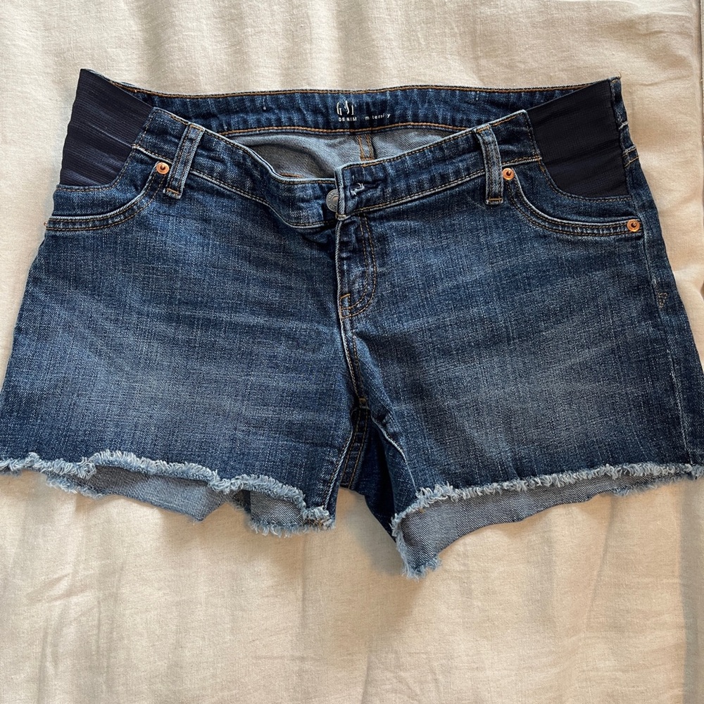 Gap maternity denim shorts